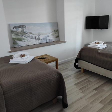 Dom Przy Plazy Bed & Breakfast Sarbinowo Exterior foto