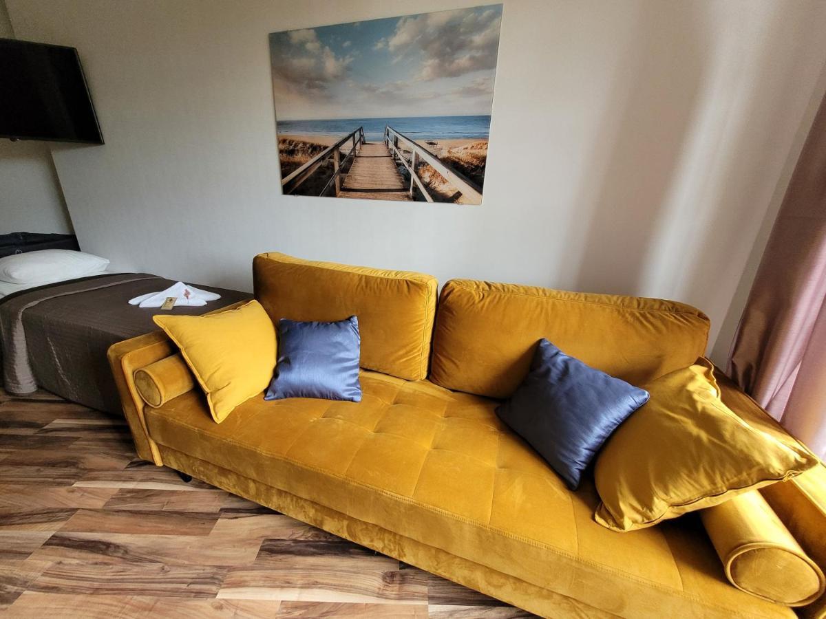 Dom Przy Plazy Bed & Breakfast Sarbinowo Exterior foto