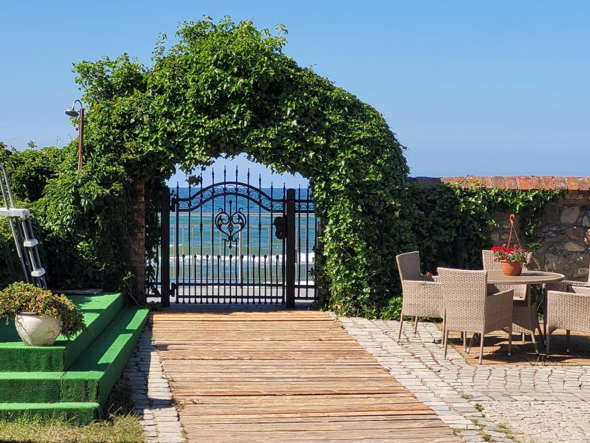 Dom Przy Plazy Bed & Breakfast Sarbinowo Exterior foto