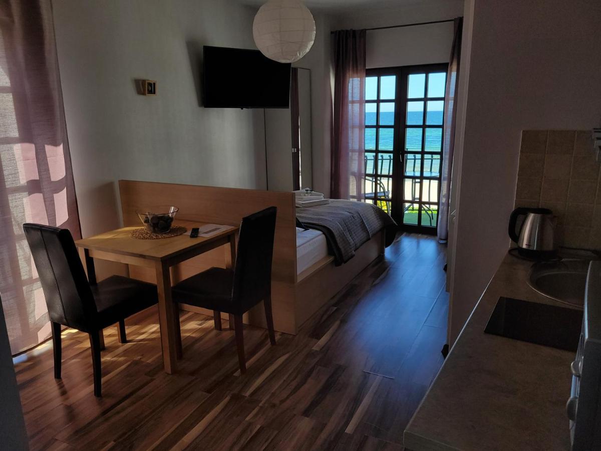 Dom Przy Plazy Bed & Breakfast Sarbinowo Exterior foto
